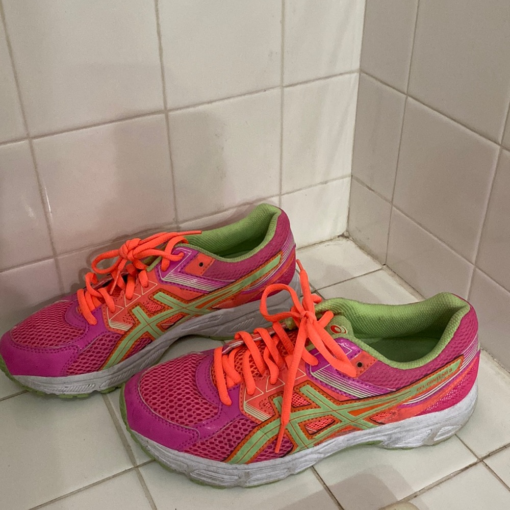 Neon ASICS women’s running shoes size 6